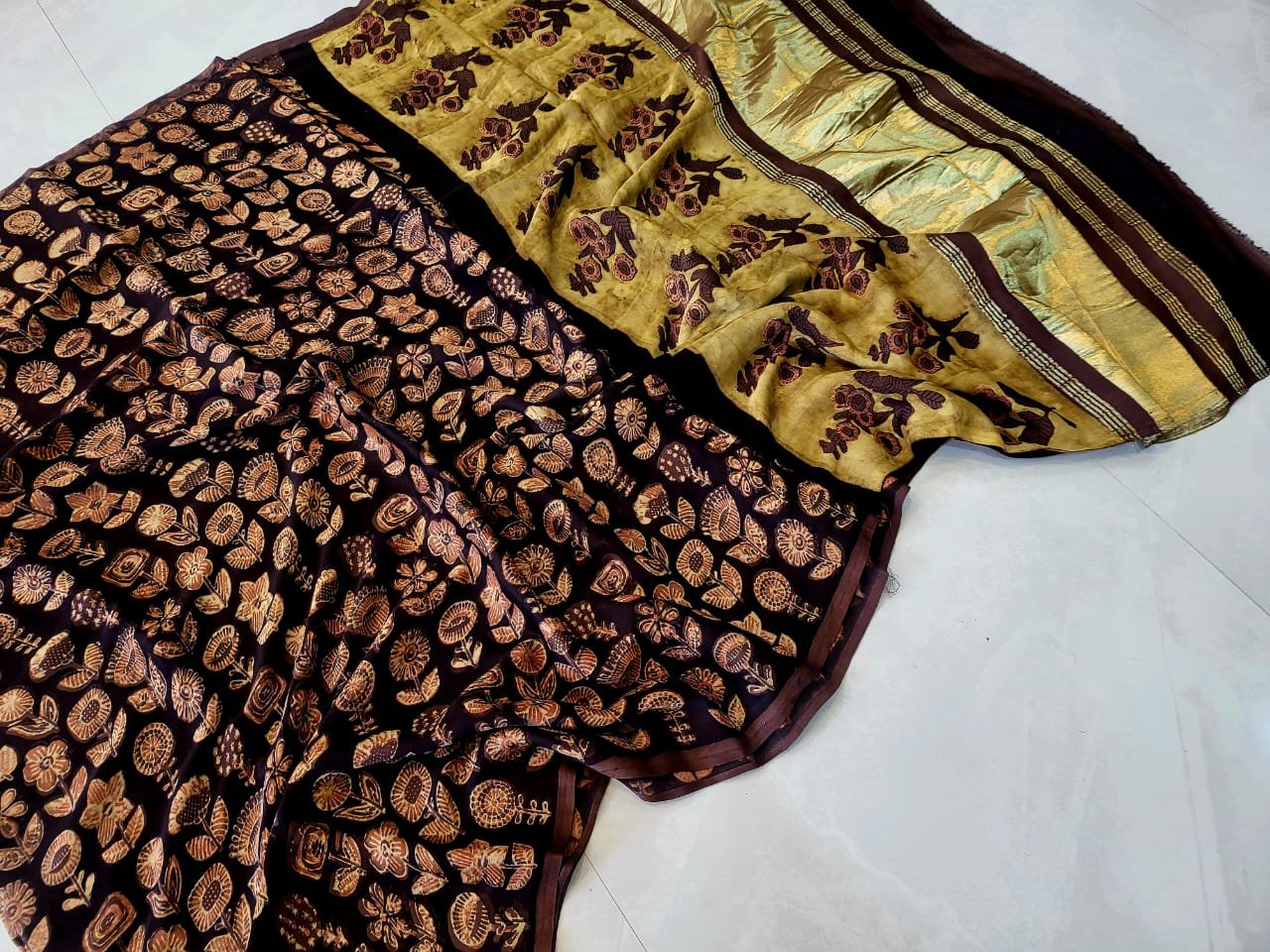 Ajrakh Modal Lagadi Patta Sarees